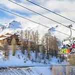 Lagrange Aspen Apartahotel 4*